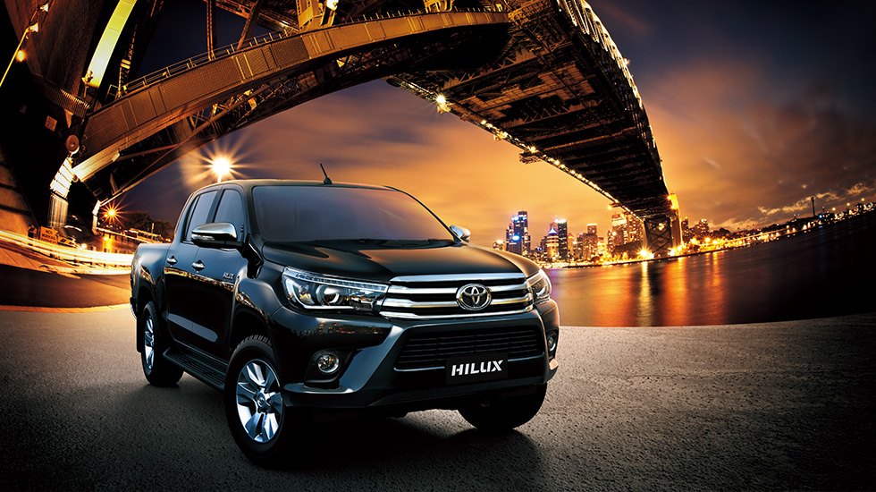 Toyota Hilux nhập khẩu nguyên chiếc Thái Lan