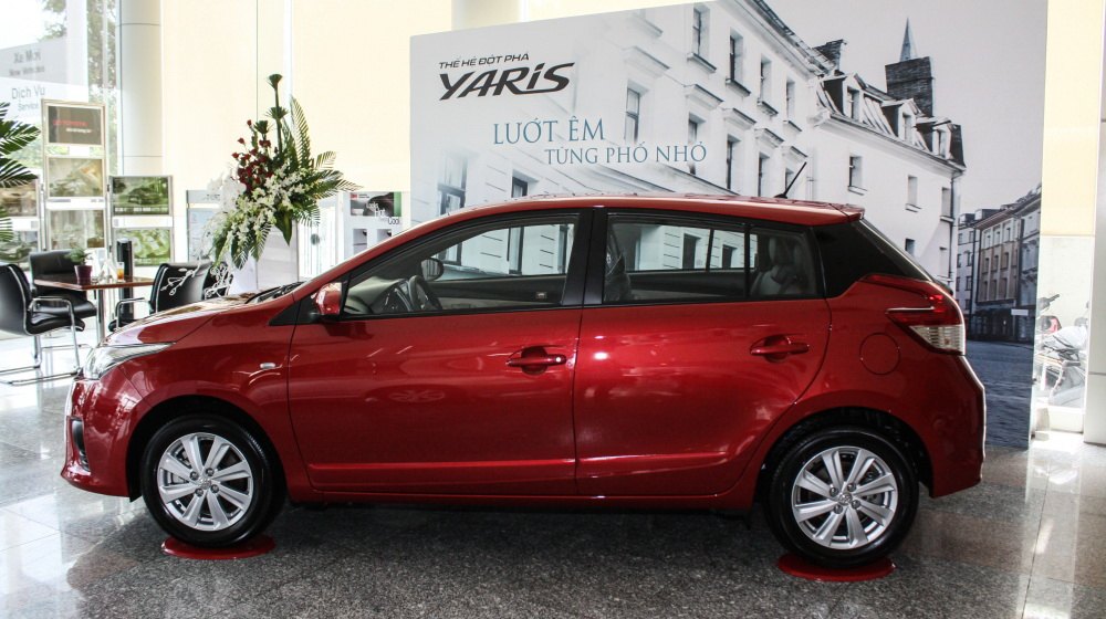 Toyota Yaris 2017 nhập khẩu