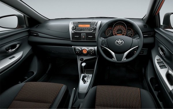 Nội thất Toyota Yaris 2018